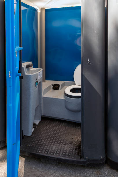 Best Restroom trailer rental cost  in South Beloit, IL
